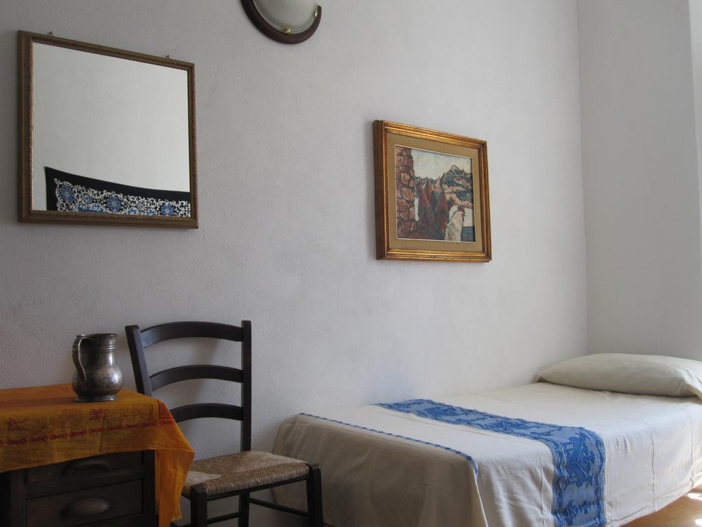 Campi Elisi B&B Σάσαρι Δωμάτιο φωτογραφία